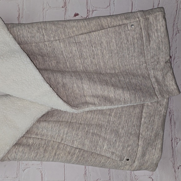 Athleta Apres Anything Sherpa Fleece Vest Oatmeal Heather Women's Size S - Picture 6 of 14